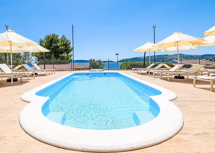 Medena-4 By Interhome * 트로기르